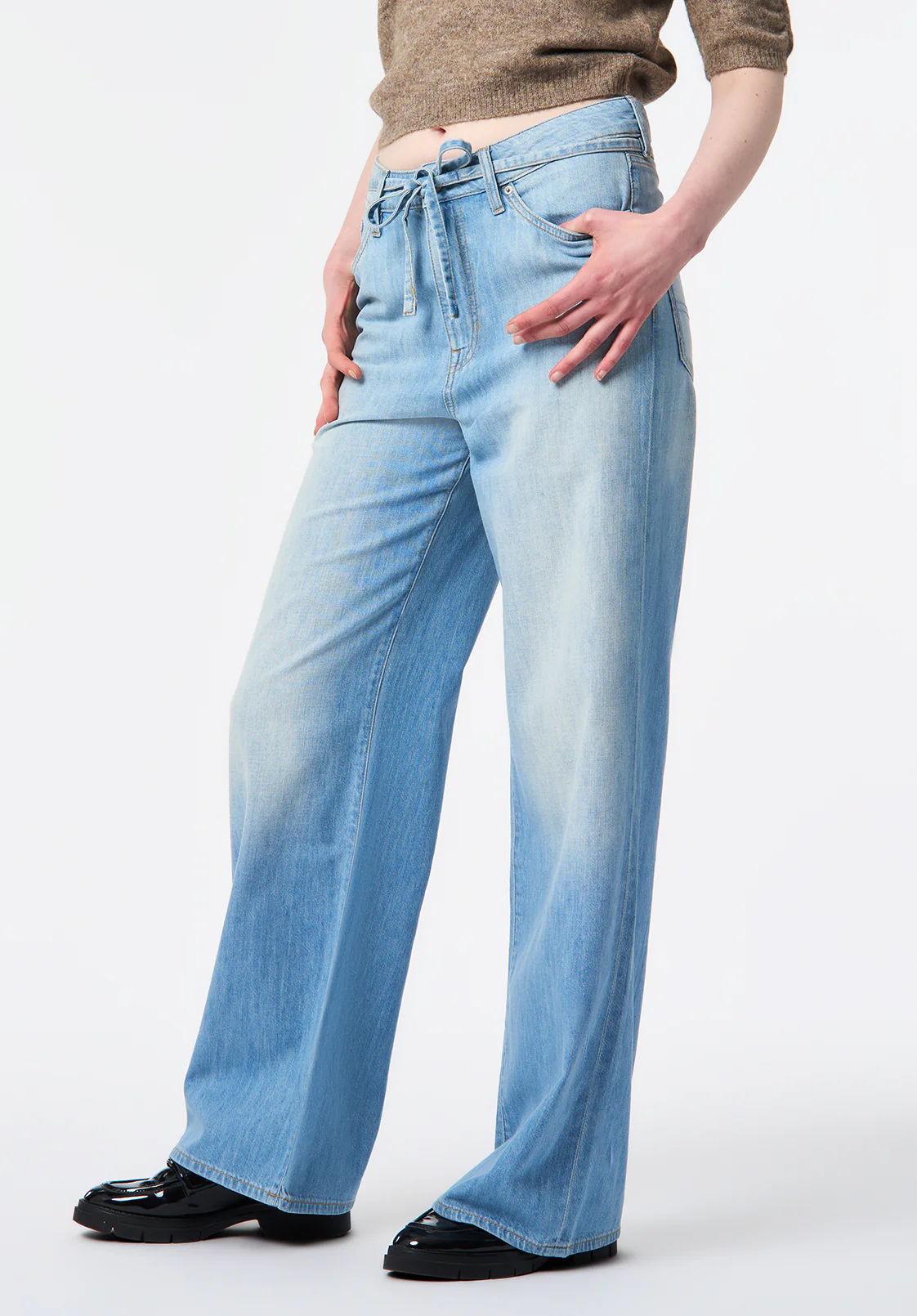 High Rise Wide Leg Alecia Women's Lightweight Jeans, Light Blue - BL16113