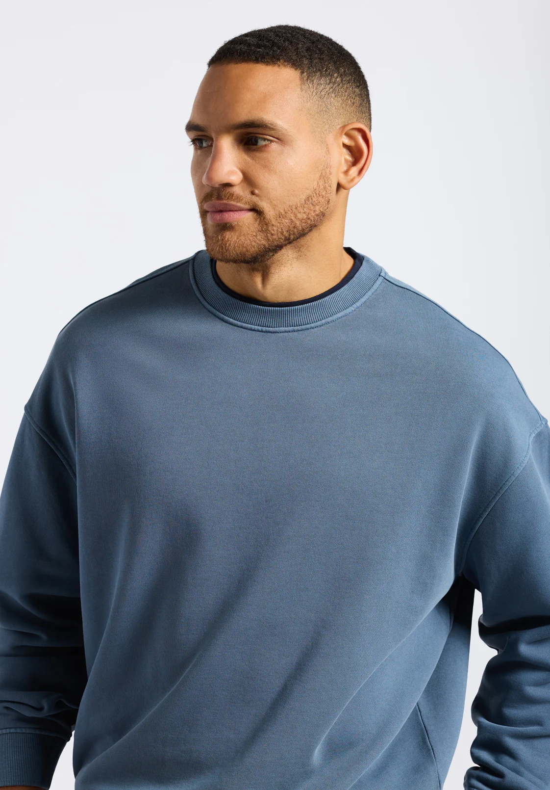 Famke Men's Relaxed Crewneck Sweatshirt, Mirage Blue - BM24541 - Image 2