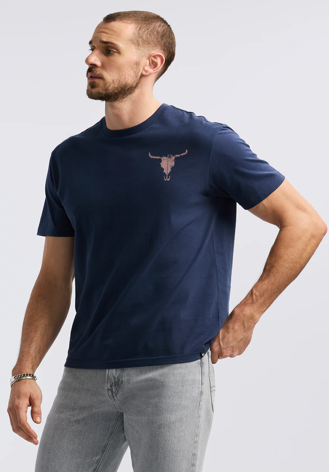 Tundla Men's Graphic T-Shirt with Buffalo Skull Print, Whale - BM24658