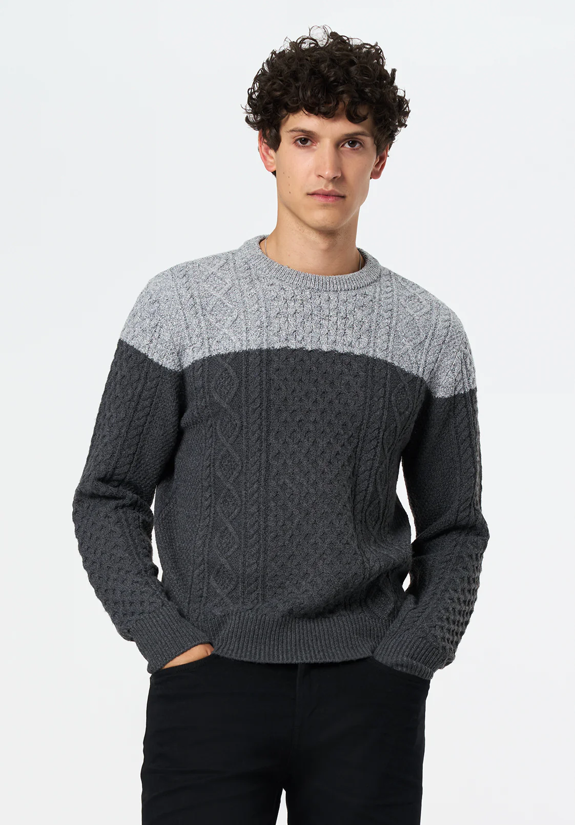 Wintor Men's Relaxed Colorblock Cable Knit Sweater, Heather Grey - BM24748